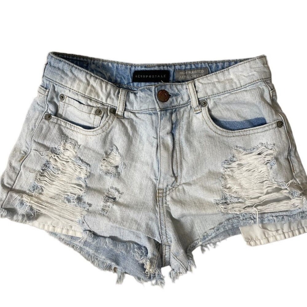 Aeropostale brand High waisted Aero cheeky light wash distressed frayed SZ 4 - Picture 2 of 6